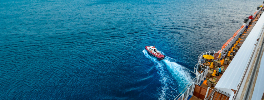 Tug boat and cruise ship edge